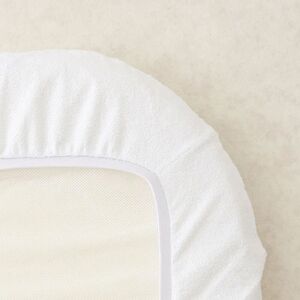 The Tiny Bed Company Waterproof Fitted Mattress Protector to fit Maxi-Cosi Iora - 80 x 50cm in White Size: Crib White Crib The Tiny Bed Company Waterproof Fitted Mattress Protector to fit Maxi-Cosi Iora - 80 x 50cm in White Size: Crib White Crib