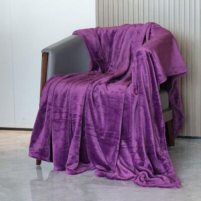 Alivio Faux Fur Aubergiene Throw Luxury Super Soft Plain Bed Sofa Settee Throw Blanket in Aubergine Size: 150 cm x 200 cm Aubergine 150 cm x 200 cm Alivio Faux Fur Aubergiene Throw Luxury Super Soft Plain Bed Sofa Settee Throw Blanket in Aubergine Size: 150 cm x 200 cm Aubergine 150 cm x 200 cm
