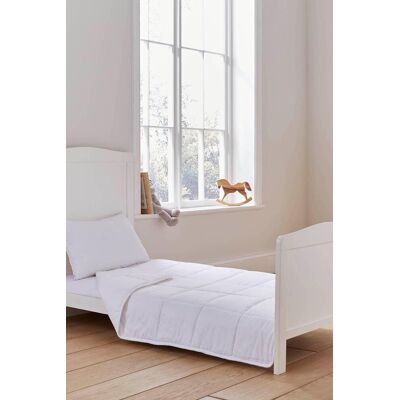 Martex Baby 4 Tog Duvet in White Size: Cot Bed White Cot Bed Martex Baby 4 Tog Duvet in White Size: Cot Bed White Cot Bed