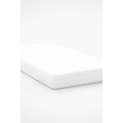 Belledorm Easy Care 200 Thread Count Cotton Polyester Percale 28cm Fitted Sheet in White Size: Small Single White Small Single Belledorm Easy Care 200 Thread Count Cotton Polyester Percale 28cm Fitted Sheet in White Size: Small Single White Small Single