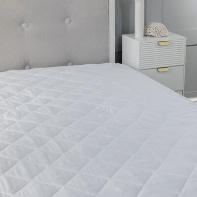 Snug City 12Inch Deep Waterproof Quilted Mattress Protector Microfibre Soft Touch Fitted Sheet in White Size: Double White Double Snug City 12Inch Deep Waterproof Quilted Mattress Protector Microfibre Soft Touch Fitted Sheet in White Size: Double White Double