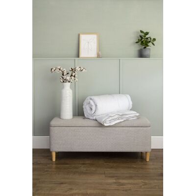 Soak&Sleep 9 Tog Soft As Down Microfibre Duvet in White Size: Super King White Super King Soak&Sleep 9 Tog Soft As Down Microfibre Duvet in White Size: Super King White Super King
