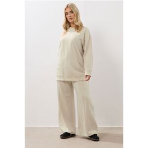 Yours Women's Sweatshirt & Wide Leg Jogger Set in Ivory Size: 30-32 Ivory 30-32 Yours Women's Sweatshirt & Wide Leg Jogger Set in Ivory Size: 30-32 Ivory 30-32