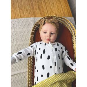 Ottie and Tottie Sleepsuit in White Size: 9-12 m White 9-12 m Ottie and Tottie Sleepsuit in White Size: 9-12 m White 9-12 m