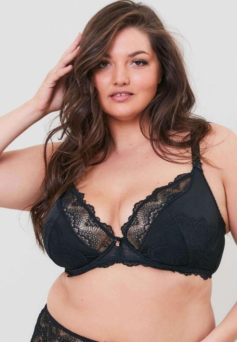 Oola Lingerie Fan Lace Underwire Half Pad Bra