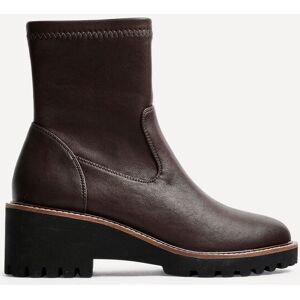 Linzi Women's Trish Brown Faux Leather Wedged Heel Ankle Boot Size: 7-Standard Fit Brown 7-Standard Fit Linzi Women's Trish Brown Faux Leather Wedged Heel Ankle Boot Size: 7-Standard Fit Brown 7-Standard Fit