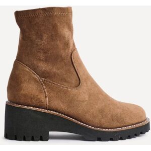 Linzi Women's Trish Sand Faux Suede Wedged Heel Ankle Boot in Tan Size: 6-Standard Fit Tan 6-Standard Fit Linzi Women's Trish Sand Faux Suede Wedged Heel Ankle Boot in Tan Size: 6-Standard Fit Tan 6-Standard Fit