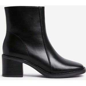 Linzi Women's Wander Black Faux Leather Heeled Ankle Boot Size: 5-Standard Fit Black 5-Standard Fit Linzi Women's Wander Black Faux Leather Heeled Ankle Boot Size: 5-Standard Fit Black 5-Standard Fit