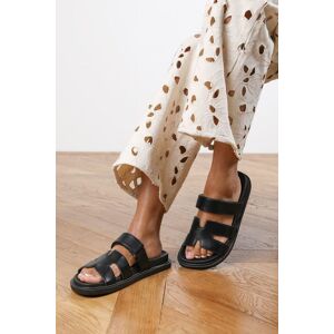 Where's That From Women's 'Alana' Chunky Link Detail Strap Sandal in Black Size: 4 Black 4 Where's That From Women's 'Alana' Chunky Link Detail Strap Sandal in Black Size: 4 Black 4