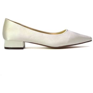 XY London Women's 'Karen' Pointed Toe Wedding Shoes Low Heel Bridal Heels in Ivory Size: 3 Ivory 3 XY London Women's 'Karen' Pointed Toe Wedding Shoes Low Heel Bridal Heels in Ivory Size: 3 Ivory 3