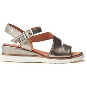 Moda In Pelle Women's 'Kapur' Metallic Leather Flatforms in Metallic Silver Size: 4 Metallic Silver 4 Moda In Pelle Women's 'Kapur' Metallic Leather Flatforms in Metallic Silver Size: 4 Metallic Silver 4