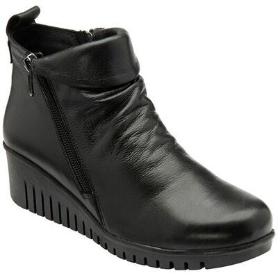 Lotus Women's 'Cordelia' Leather Wedge Ankle Boots in Black Size: 6 Black 6 Lotus Women's 'Cordelia' Leather Wedge Ankle Boots in Black Size: 6 Black 6