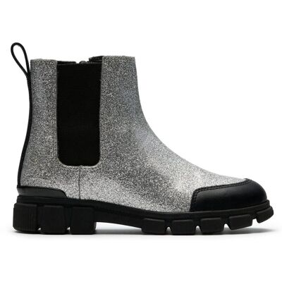 Clarks Evyn Chelsea Kid Silver Patent Chelsea Boots, Ankle Boots Size: 2.5-Standard Fit Silver 2.5-Standard Fit Clarks Evyn Chelsea Kid Silver Patent Chelsea Boots, Ankle Boots Size: 2.5-Standard Fit Silver 2.5-Standard Fit