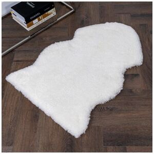 Native Natural Ivory Short Pile Sheepskin Rug in Natural Size: 60 cm x 90 cm Natural 60 cm x 90 cm Native Natural Ivory Short Pile Sheepskin Rug in Natural Size: 60 cm x 90 cm Natural 60 cm x 90 cm
