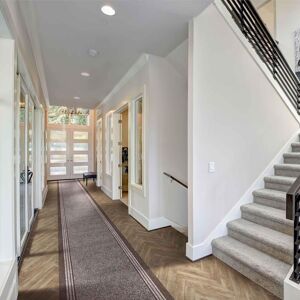 runrug Hallway Carpet Runner Rug - Hardwearing & Durable, 7mm - 'Inca' in Brown Size: 80 cm x 180 cm Brown 80 cm x 180 cm runrug Hallway Carpet Runner Rug - Hardwearing & Durable, 7mm - 'Inca' in Brown Size: 80 cm x 180 cm Brown 80 cm x 180 cm