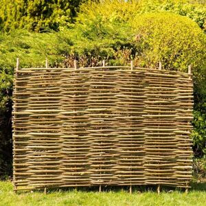 Primrose Premium Hazel Hurdle Woven Wattle Garden Fence Panel 6ft x 4ft in None None Primrose Premium Hazel Hurdle Woven Wattle Garden Fence Panel 6ft x 4ft in None None