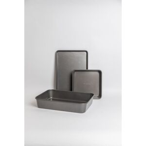 MasterClass Set of Non-Stick Large Roasting Pan 39x28x7cm, Baking Tray 39x27x2cm, Bake Pan Square 23x23x4cm in Grey Size: 39 x 28 x 7 cm Grey 39 x 28 x 7 cm MasterClass Set of Non-Stick Large Roasting Pan 39x28x7cm, Baking Tray 39x27x2cm, Bake Pan Square 23x23x4cm in Grey Size: 39 x 28 x 7 cm Grey 39 x 28 x 7 cm
