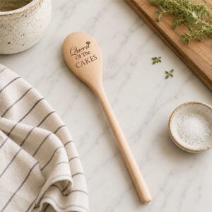 60 SECOND MAKEOVER Queen Of The Cakes Spoon Funny Wooden Spoon in Beige Beige 60 SECOND MAKEOVER Queen Of The Cakes Spoon Funny Wooden Spoon in Beige Beige