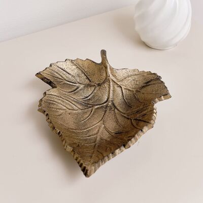 Melody Maison Rustic Bronze Leaf Trinket Tray Dish in Gold Gold Melody Maison Rustic Bronze Leaf Trinket Tray Dish in Gold Gold