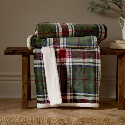 Wylder Nature Braemar Sherpa Tartan Fleece Throw Size: 140 cm x 180 cm Multicolor 140 cm x 180 cm Wylder Nature Braemar Sherpa Tartan Fleece Throw Size: 140 cm x 180 cm Multicolor 140 cm x 180 cm