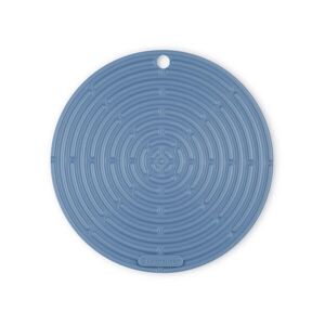 Le Creuset Chambray Round Cool Tool