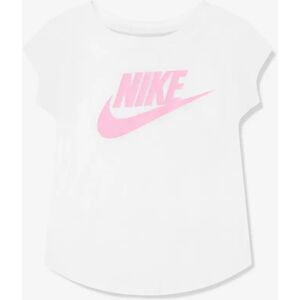 Nike Girls Futura T-Shirt in White - Size: 3 years/4 years Nike Girls Futura T-Shirt in White - Size: 3 years/4 years