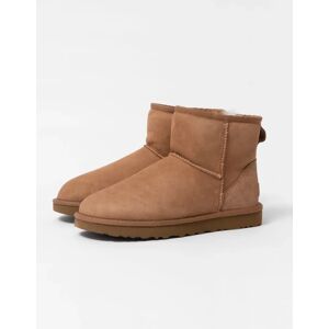 Women's UGG Classic Mini II Womens Boot - Chestnut - Brown - Size: 8 Women's UGG Classic Mini II Womens Boot - Chestnut - Brown - Size: 8