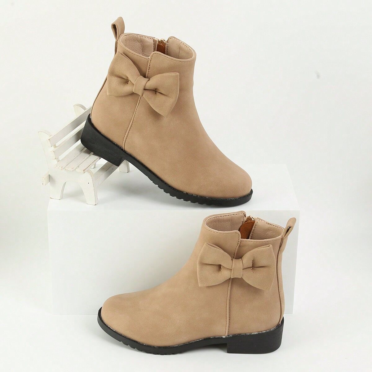 SHEIN Children's Shoes, Girls' Boots, Little Girls' Ankle Booties, Students' Round Toe Flat Boots For Girls Beige CN34,CN35,CN36,CN26,CN27,CN28,CN29,CN30,CN31,CN32,CN33