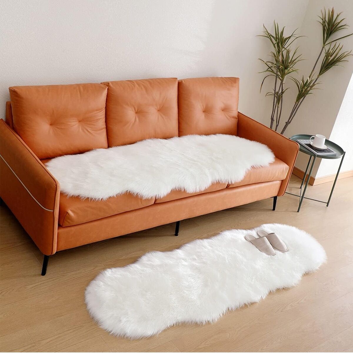 SHEIN Red Artificial Fur Carpet, Runner Rug 60x180cm For Living Room, Thick Fluffy Bedroom Rug, Soft Faux Sheepskin Mat, Washable Shaggy Area Rug, Red Blur Carpet, Fluffy Shaggy Carpet For Living Room Decoration White 60*180