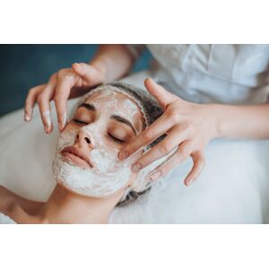 Dlayna beauty limited Brightening Enzyme Facial Treatment Dlayna beauty limited Brightening Enzyme Facial Treatment