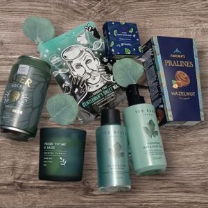Mix Brand Pamper Hamper Gift Box Ted Baker Birthday Treats For Him Candle Mix Brand Pamper Hamper Gift Box Ted Baker Birthday Treats For Him Candle
