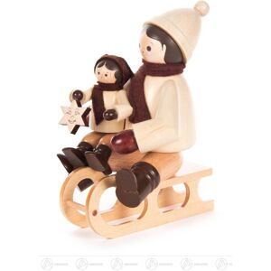 Großhandel Dregeno Miniature Sledder With Child On Sled, Natural Wxhxd 7.5 Cmx11 Cmx8 Cm Großhandel Dregeno Miniature Sledder With Child On Sled, Natural Wxhxd 7.5 Cmx11 Cmx8 Cm