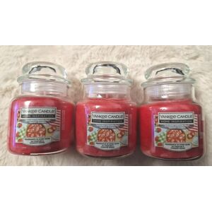 Yankee Candle Home Inspiration Medium Jar Sugared Strawberries 104g. (Pack Of 3) Yankee Candle Home Inspiration Medium Jar Sugared Strawberries 104g. (Pack Of 3)