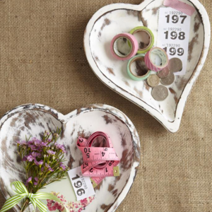 Pair Mango Wood Handmade Carved Heart Bowls Storage Tray 100% Sustainable Wood Pair Mango Wood Handmade Carved Heart Bowls Storage Tray 100% Sustainable Wood