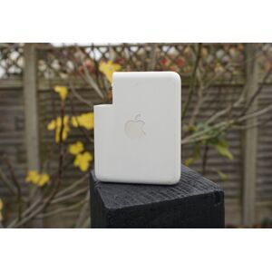 Apple 140w Usb-C Power Adapter For Macbook Series - White Apple 140w Usb-C Power Adapter For Macbook Series - White