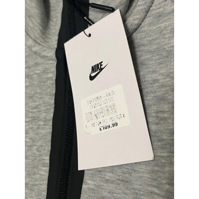 Nike Tech Fleece Mens Size Xxl Sportswear Sweatshirt Grey 1/2 Zip Top Nsw Bnwt Nike Tech Fleece Mens Size Xxl Sportswear Sweatshirt Grey 1/2 Zip Top Nsw Bnwt