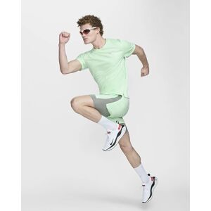 Men'S Nike Stride Dri-Fit 5" Hybrid 2 In 1 Running Shorts Vapor Green Size Small Men'S Nike Stride Dri-Fit 5" Hybrid 2 In 1 Running Shorts Vapor Green Size Small