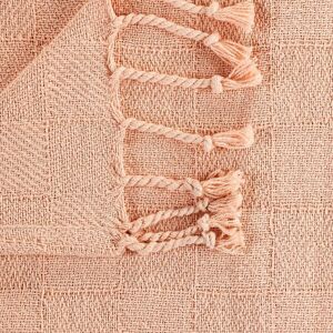 Homeroots.Co 50" X 60" Orange Woven Cotton Throw Blanket With Fringe Homeroots.Co 50" X 60" Orange Woven Cotton Throw Blanket With Fringe