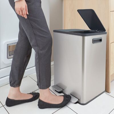 Black & Decker 40 Litre Slimline Pedal Bin With Soft Close Lid, Stainless Steel Black & Decker 40 Litre Slimline Pedal Bin With Soft Close Lid, Stainless Steel
