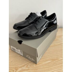 Clarks Aubrie Dress Youth Patent Shoes In Black Uk Size 3 F Brand New Clarks Aubrie Dress Youth Patent Shoes In Black Uk Size 3 F Brand New