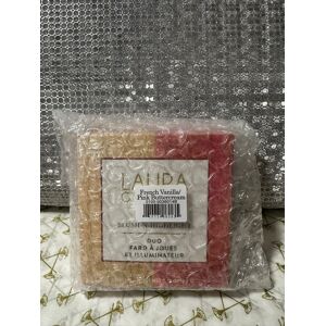 Laura Geller Baked Blush-N-Highlight Duo - French Vanilla/pink Buttercream 9g Laura Geller Baked Blush-N-Highlight Duo - French Vanilla/pink Buttercream 9g