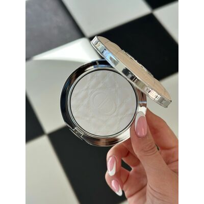 Christian Dior Forever Nude Radiant Filter, Hyaluronic Acid Setting Powder Shade 00 Bnib Christian Dior Forever Nude Radiant Filter, Hyaluronic Acid Setting Powder Shade 00 Bnib