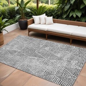 Homeroots.Co 8' X 10' Pewter Charcoal And Ivory Geometric Washable Indoor Outdoor Area Rug Homeroots.Co 8' X 10' Pewter Charcoal And Ivory Geometric Washable Indoor Outdoor Area Rug