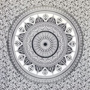 Momomus Beach Towel In Xl And Xxl Sizes Or Sandproof Beach Blanket - Mandala De Momomus Beach Towel In Xl And Xxl Sizes Or Sandproof Beach Blanket - Mandala De