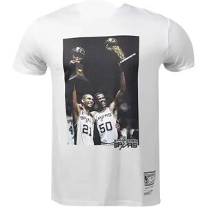 Mitchell & Ness T-shirt San Antonio Spurs NBA Player Photo Blanc L Male Mitchell & Ness T-shirt San Antonio Spurs NBA Player Photo Blanc L Male