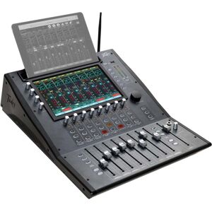 Peavey Aureus 28 digital mixer with multi-touch display Peavey Aureus 28 digital mixer with multi-touch display