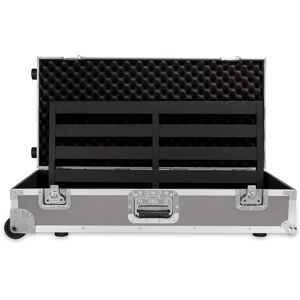 Pedaltrain Classic Pro TCW pedalboard with flight case on wheels Pedaltrain Classic Pro TCW pedalboard with flight case on wheels