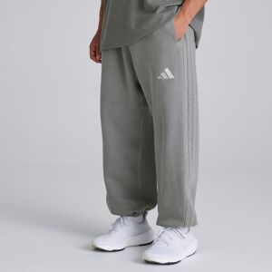 Manchester United x adidas ALL SZN Loose Joggers Washed Grey XS Manchester United x adidas ALL SZN Loose Joggers Washed Grey XS