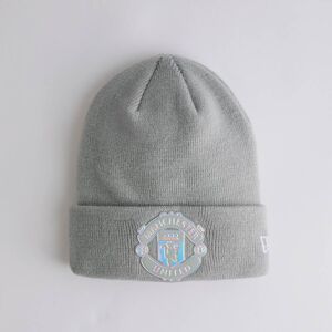 Manchester United x New Era Kids Iridescent Cuff Beanie Cream YOUTH Manchester United x New Era Kids Iridescent Cuff Beanie Cream YOUTH
