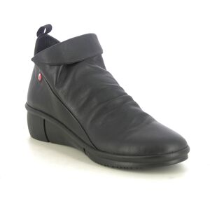 Softinos Rarah Roxy Black leather Womens Wedge Boots P900808-005 in a Plain Leather in Size 40 Softinos Rarah Roxy Black leather Womens Wedge Boots P900808-005 in a Plain Leather in Size 40